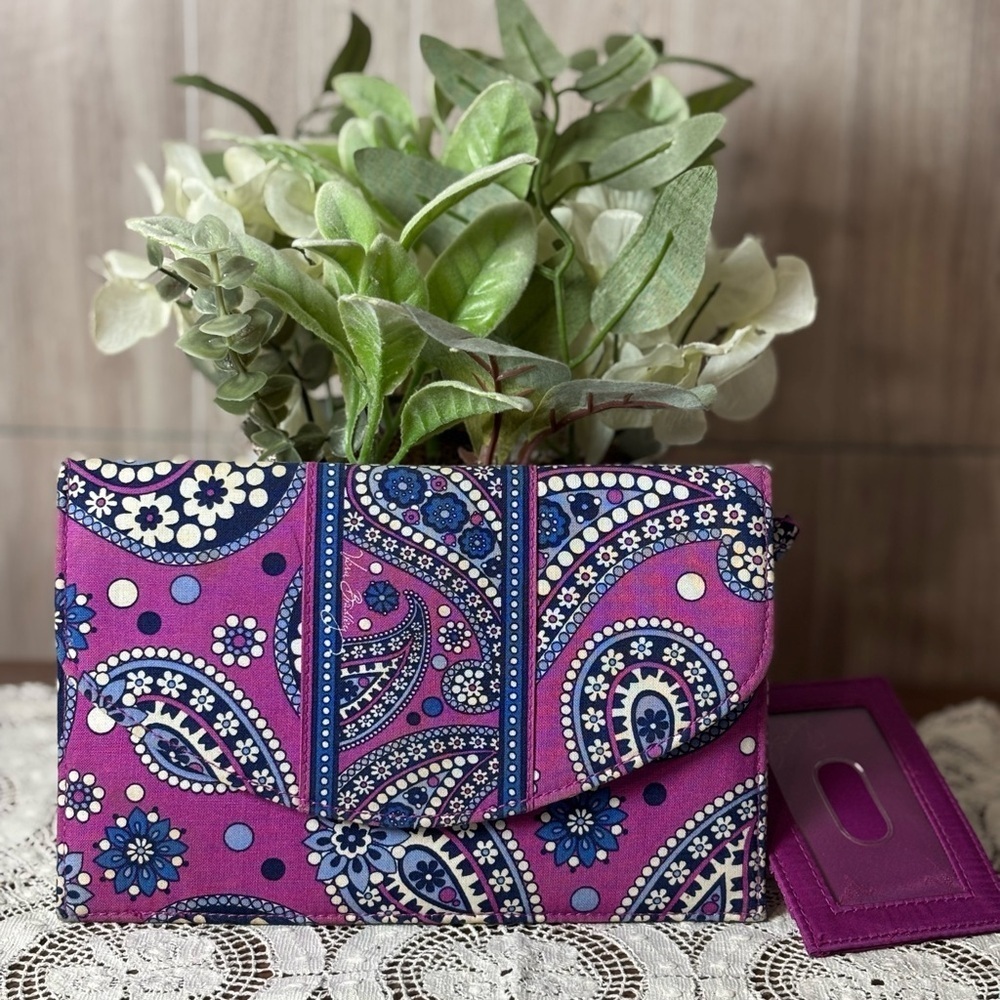 Vera Bradley Boysenberry Travel Envelope Wallet Credit Card Holder Retired